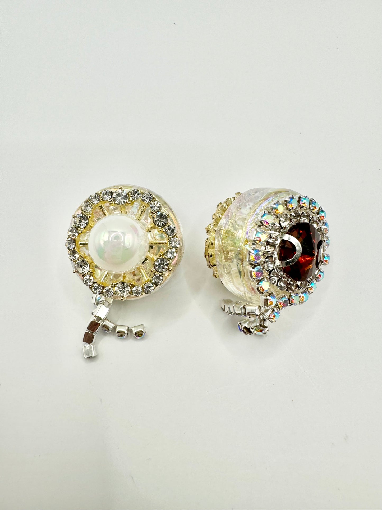 Clear Circle with Brown Stone and Pearl