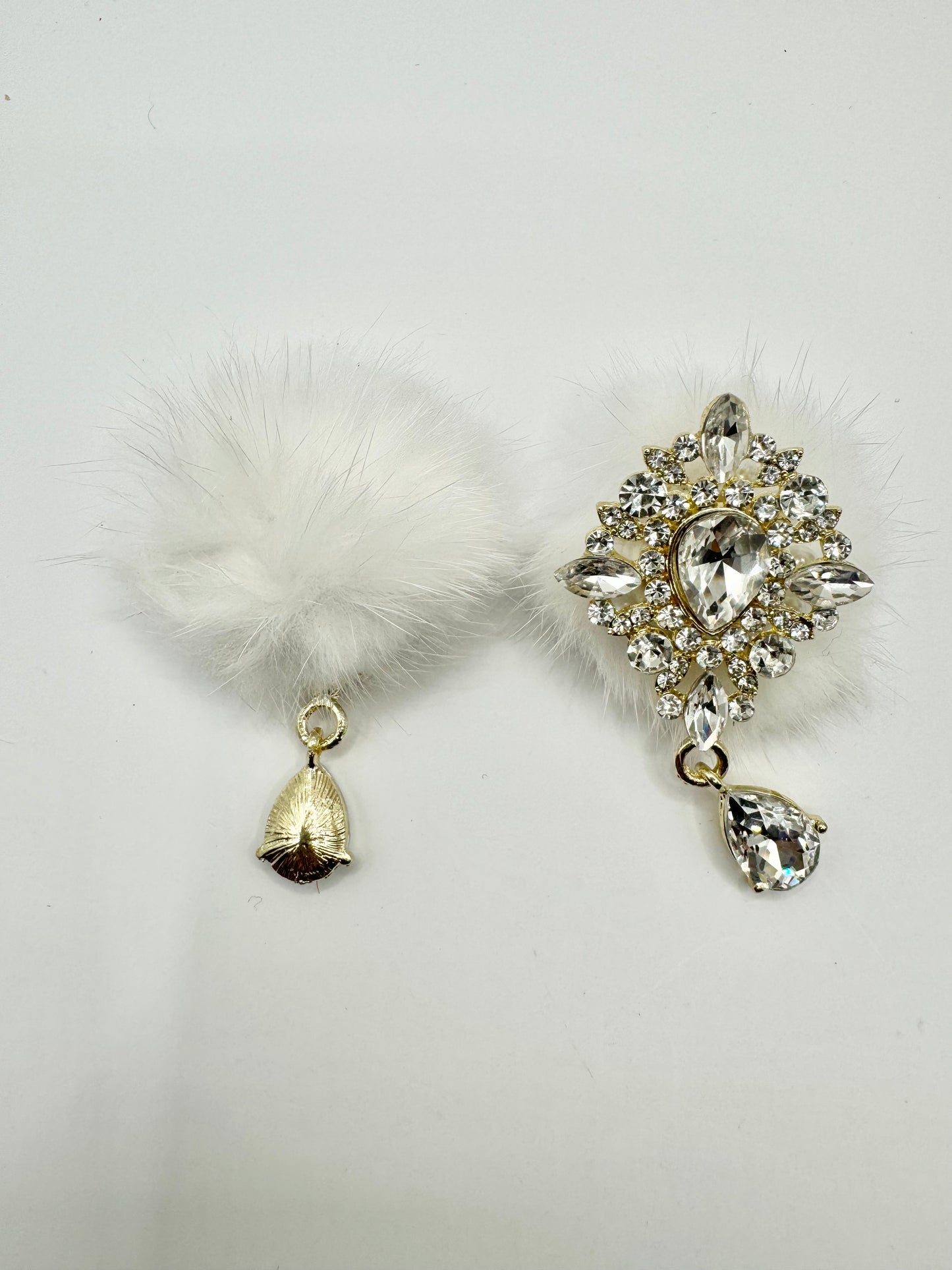 Rhinestone Bead with White Pompom