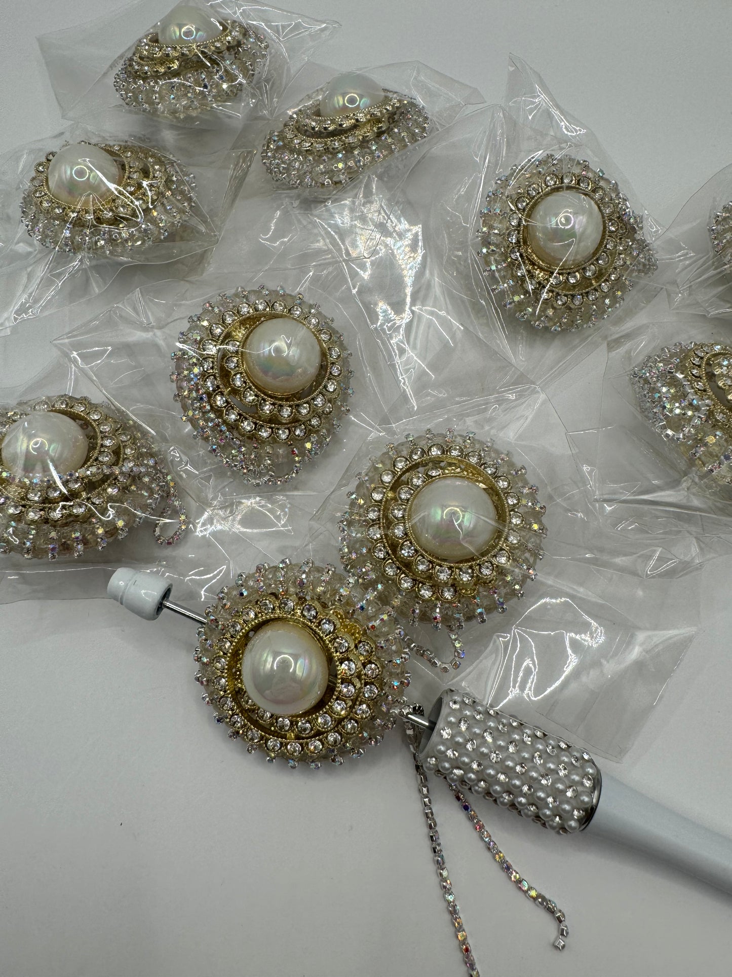 Large Circle With Rhinestone and Pearl Broach