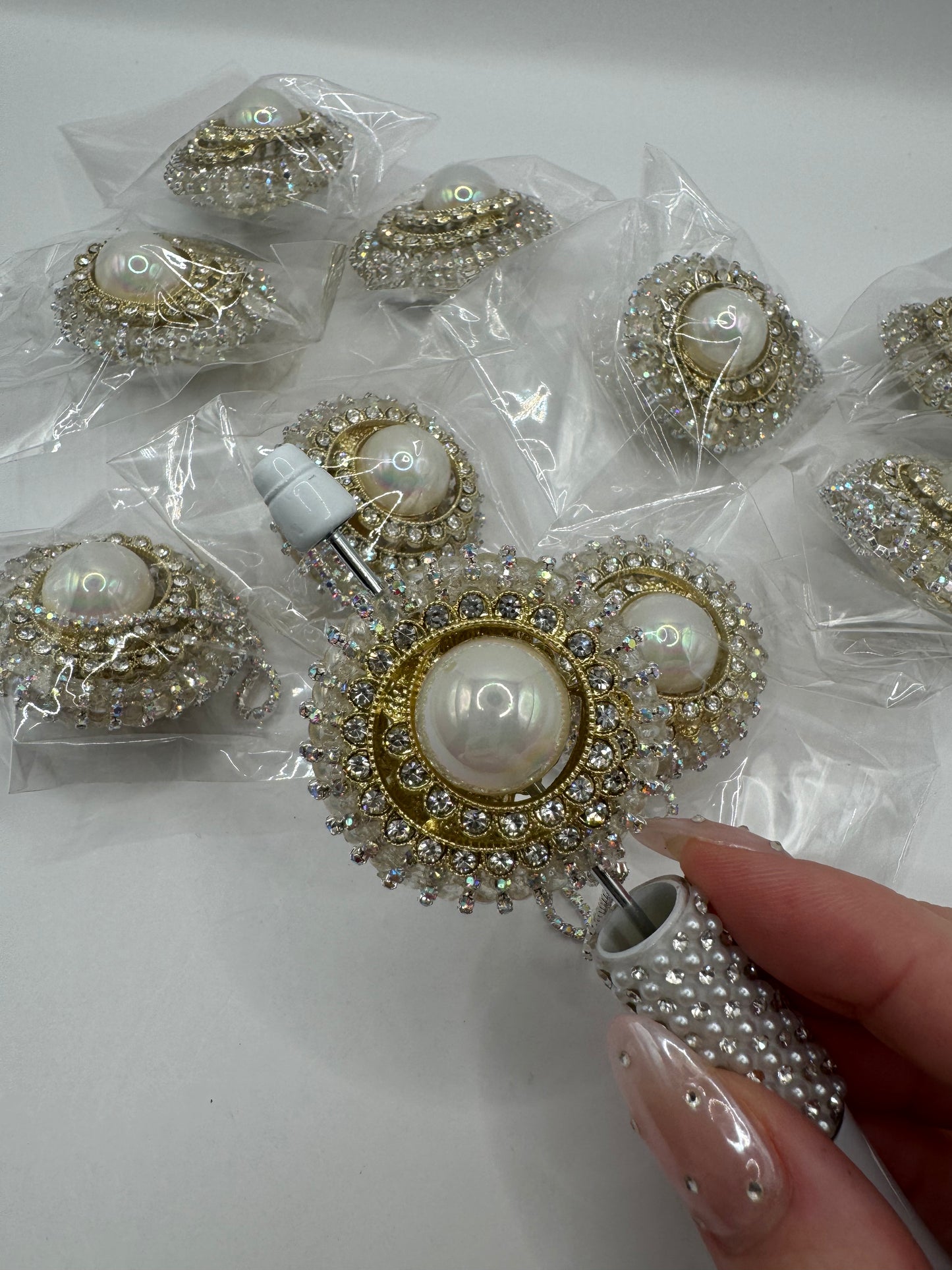 Large Circle With Rhinestone and Pearl Broach